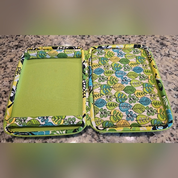 Vera Brafley Floral Patterned Hard Cover E Reader Case - Picture 4 of 8